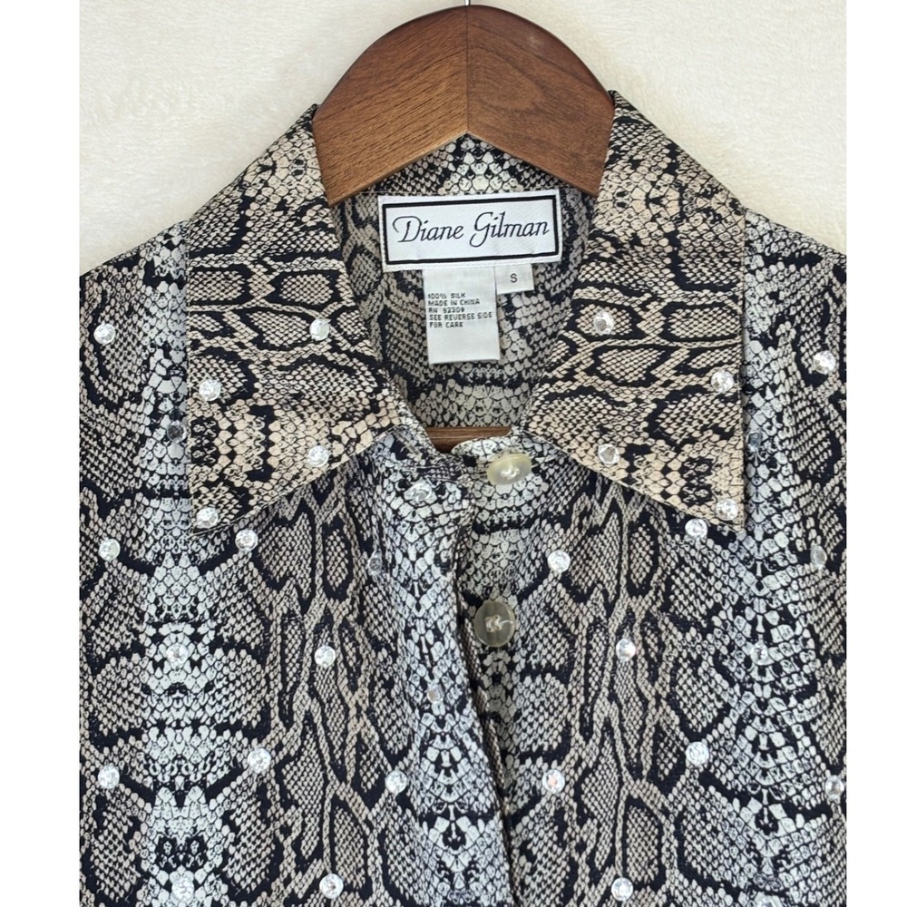 VINTAGE 100% Silk‎ Snakeskin Blouse Button Down Grey Top Long Sleeve Oversized